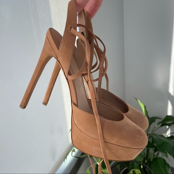Size 9 | NWOT Aldo platform heels